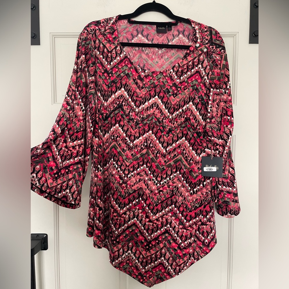 Rafaella Dia & Co aubrey shirt Asymmetrical Hem Top